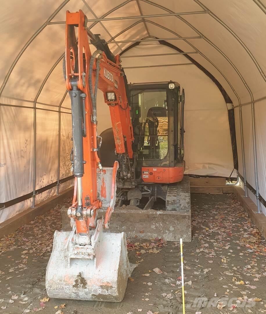 Kubota U55-4 Ekskavatori uz riteņiem
