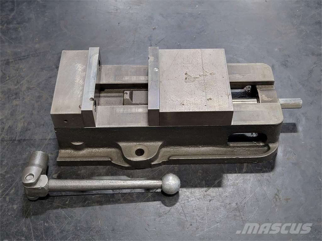  KURT D-675 Būvniecība- Citi