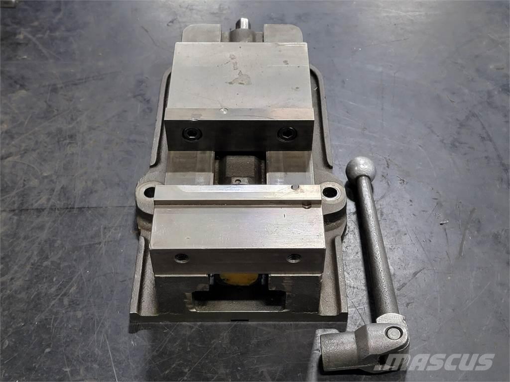  KURT D-675 Būvniecība- Citi