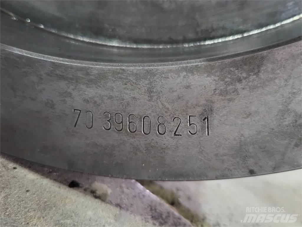 Metso HP300 Drupinātāji