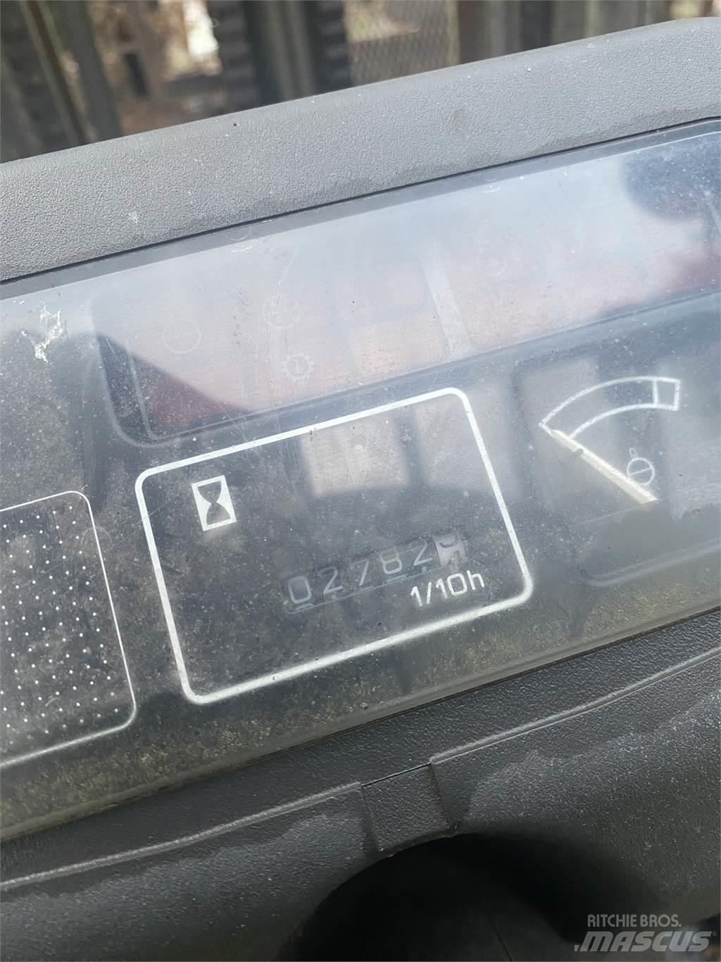 Nissan PJO2A25V Būvniecība- Citi