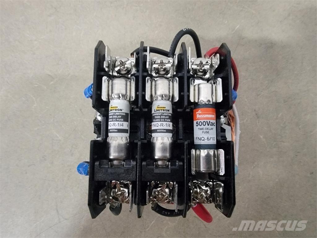  SQUARE D LA9TFD32X Būvniecība- Citi