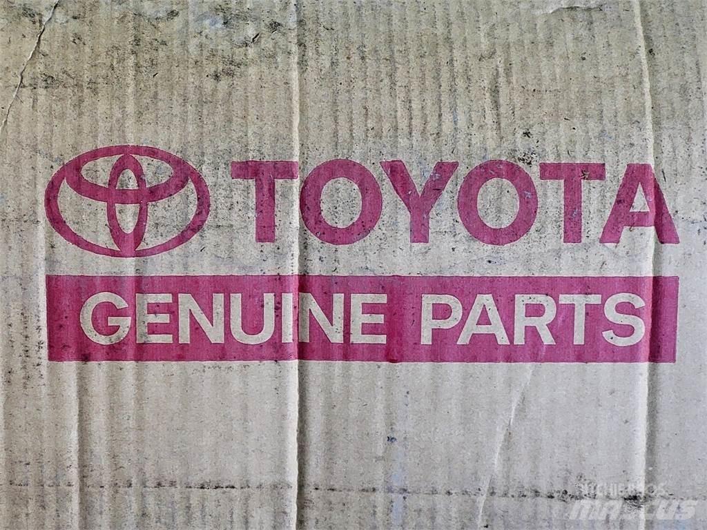 Toyota 67002-60500 Komunālās mašīnas