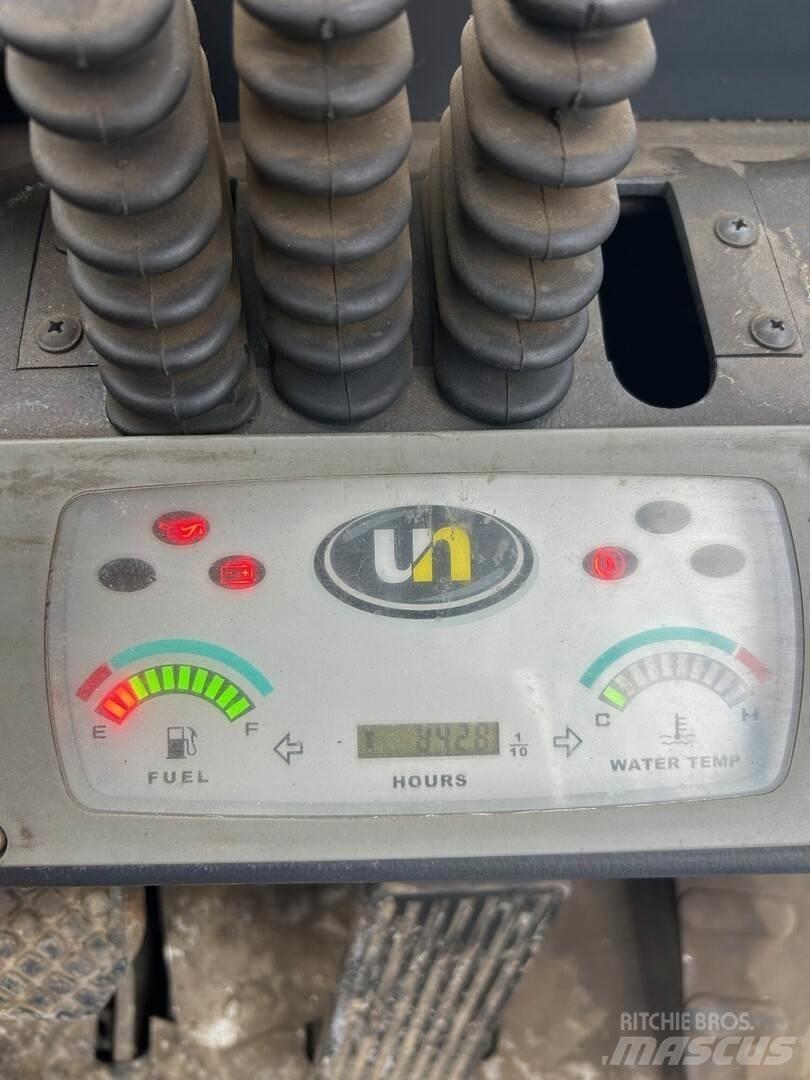 UN Forklift FL25T-JA Būvniecība- Citi