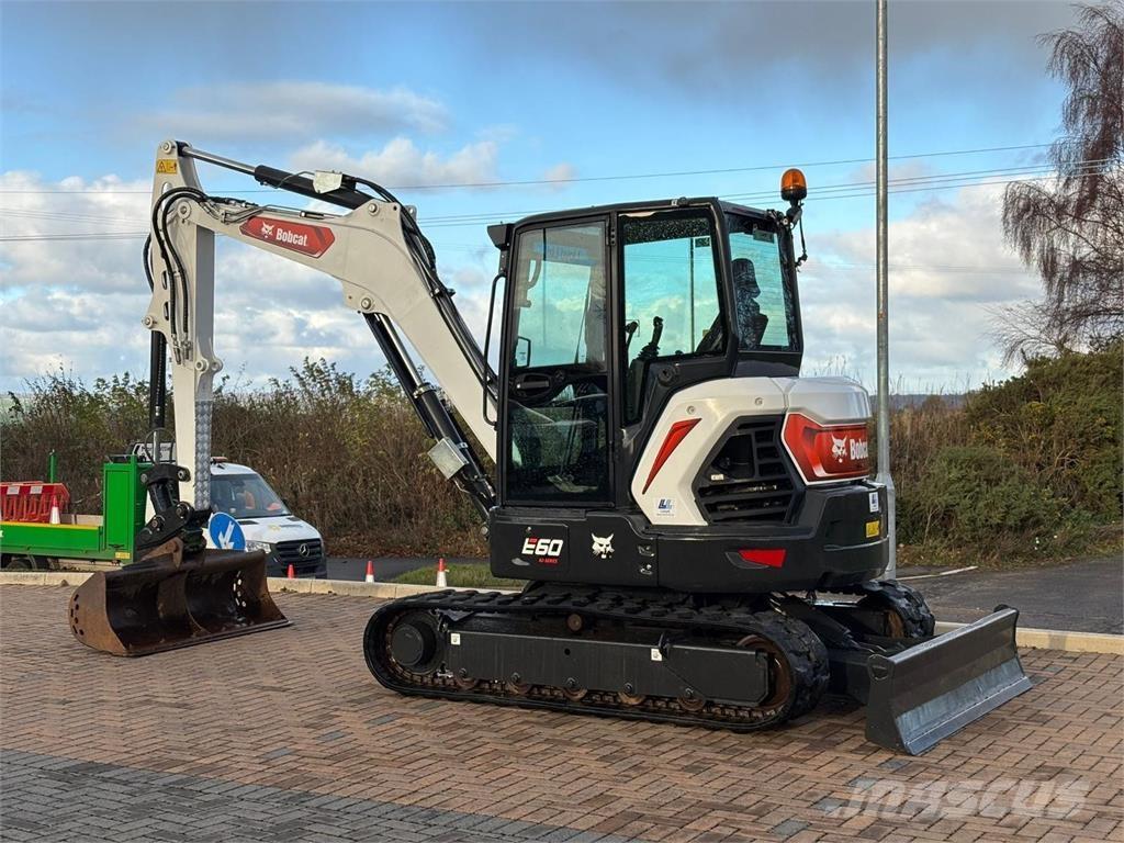 Bobcat E60 Kāpurķēžu ekskavatori