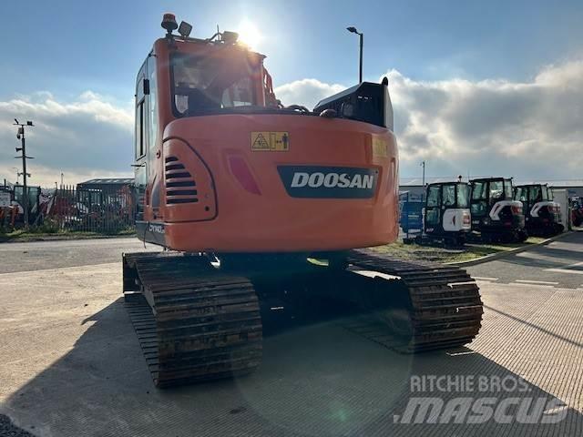 Develon DX140LCR-5 Kāpurķēžu ekskavatori