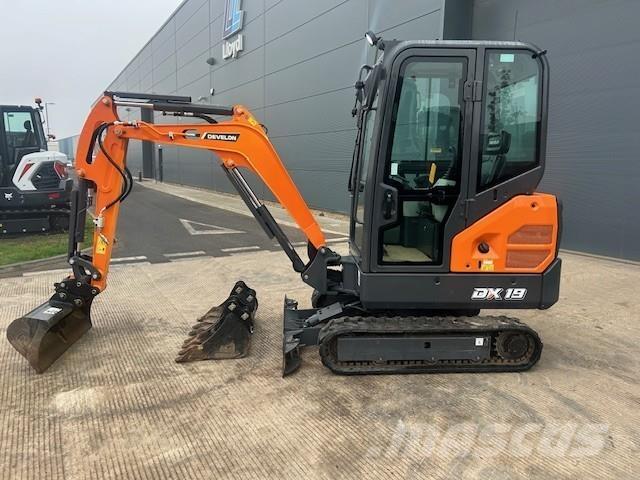Develon DX19-7 Kāpurķēžu ekskavatori