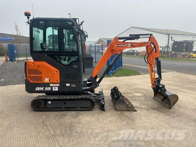 Develon DX19-7 Kāpurķēžu ekskavatori