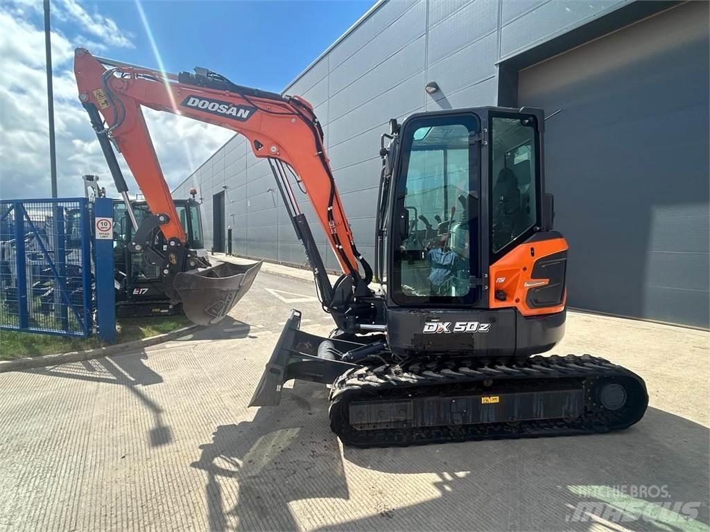 Doosan DX50z Kāpurķēžu ekskavatori