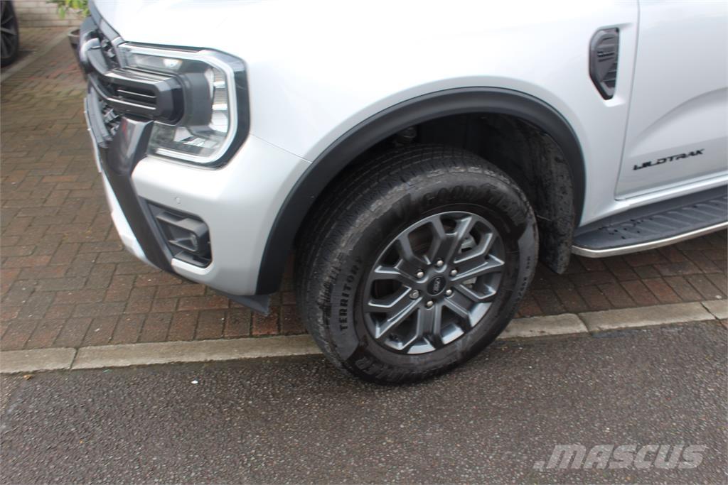Ford Ranger Wildtrak Vieglais kravas automobilis/izkraušana no sāniem