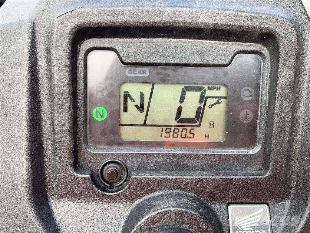 Honda TRX 420 TM1 Visurgājēji