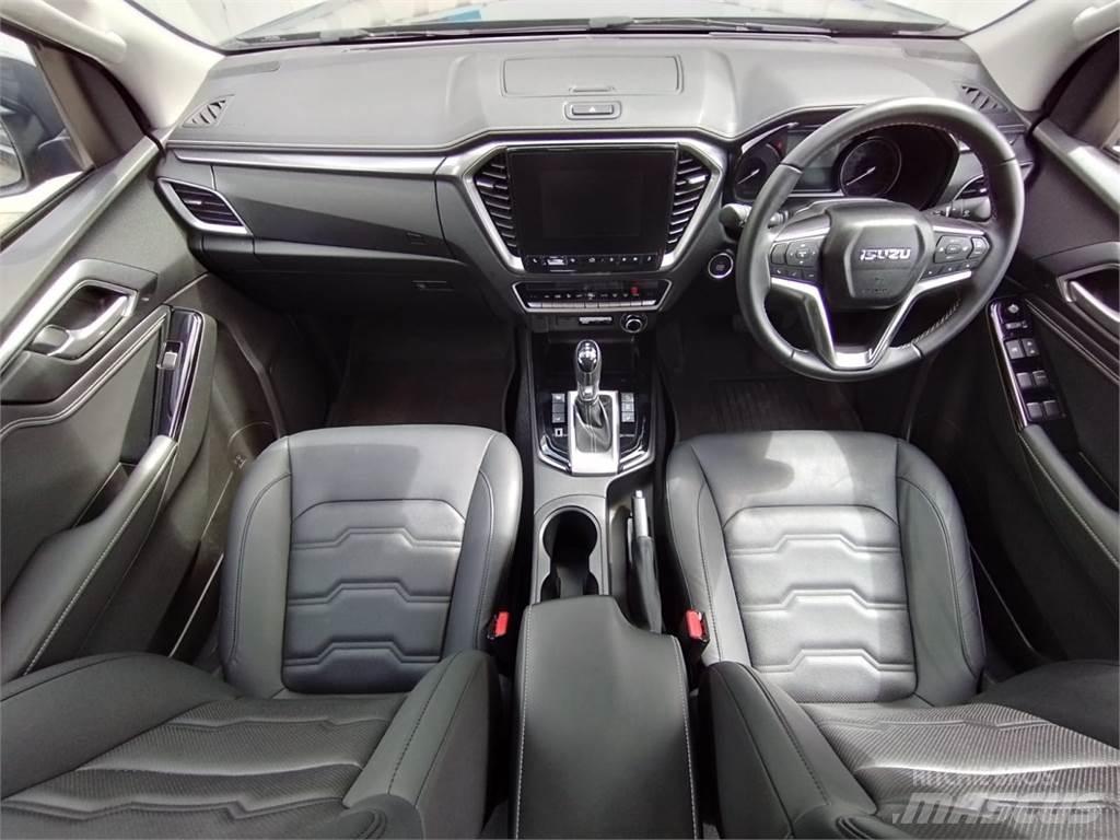 Isuzu DL40 Vieglais kravas automobilis/izkraušana no sāniem