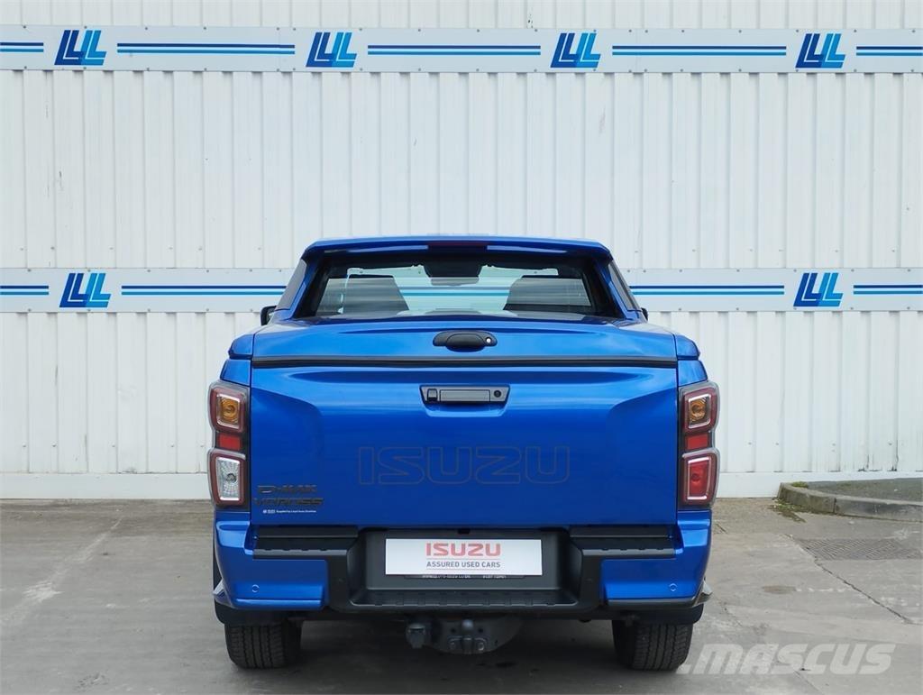 Isuzu V-Cross Vieglais kravas automobilis/izkraušana no sāniem