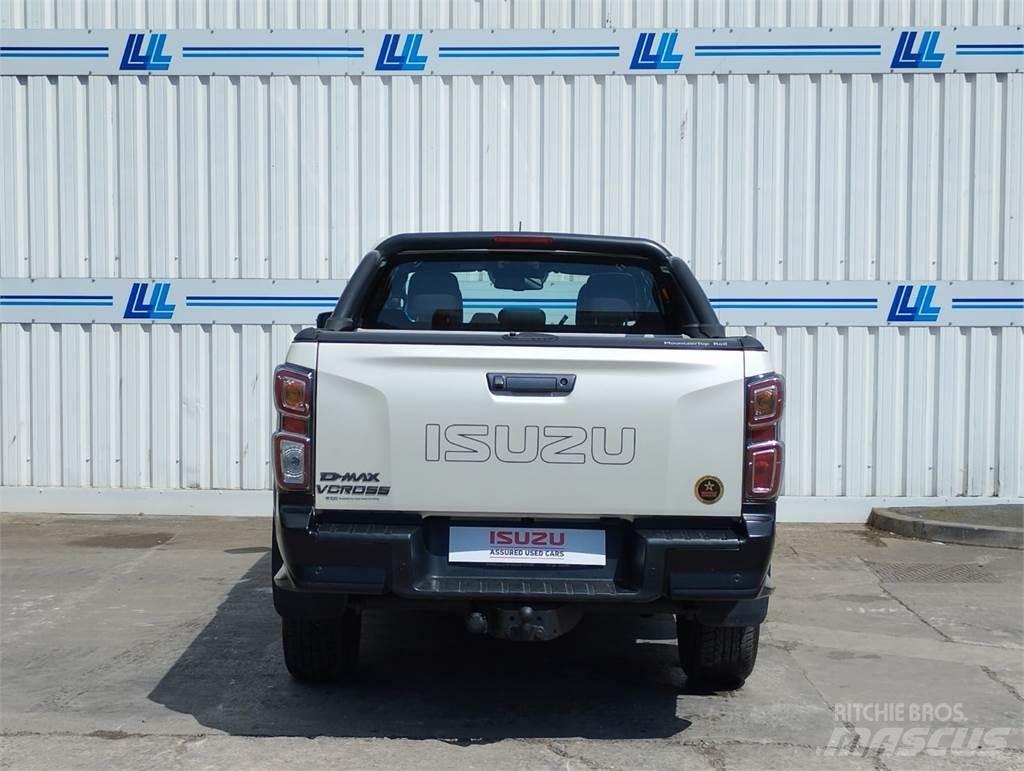 Isuzu V-Cross Vieglais kravas automobilis/izkraušana no sāniem