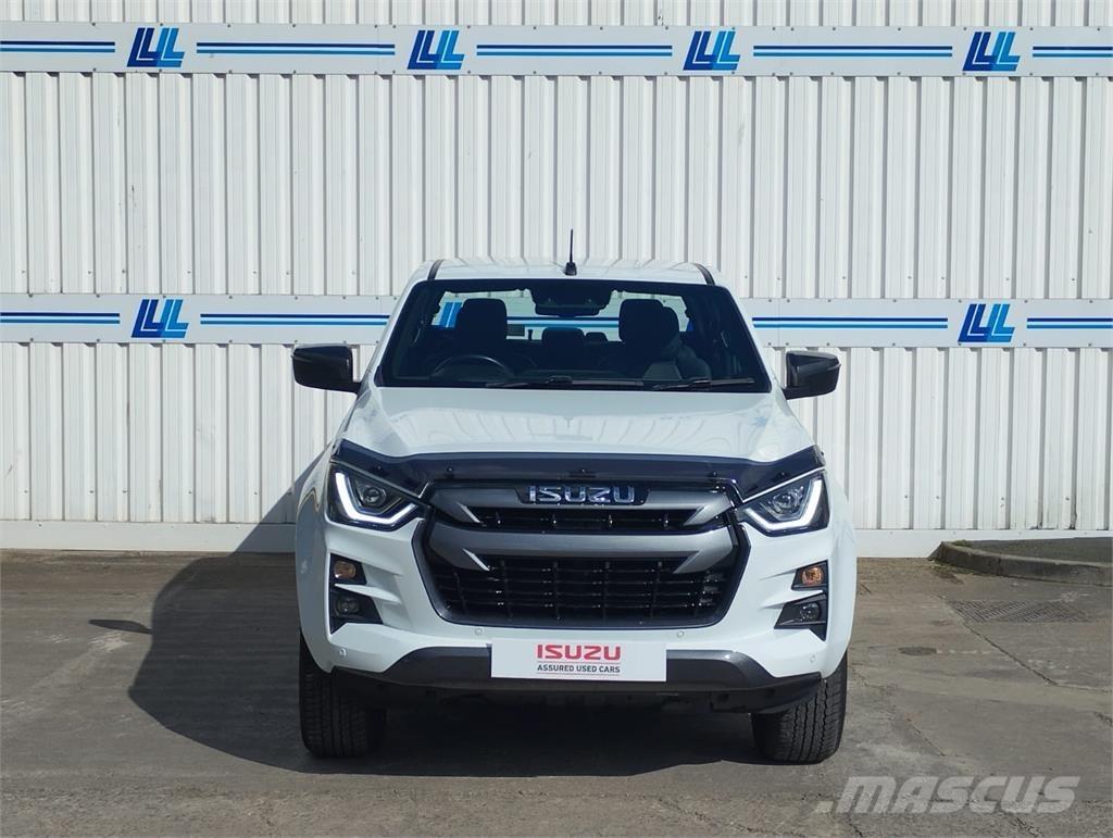 Isuzu V-Cross Vieglais kravas automobilis/izkraušana no sāniem