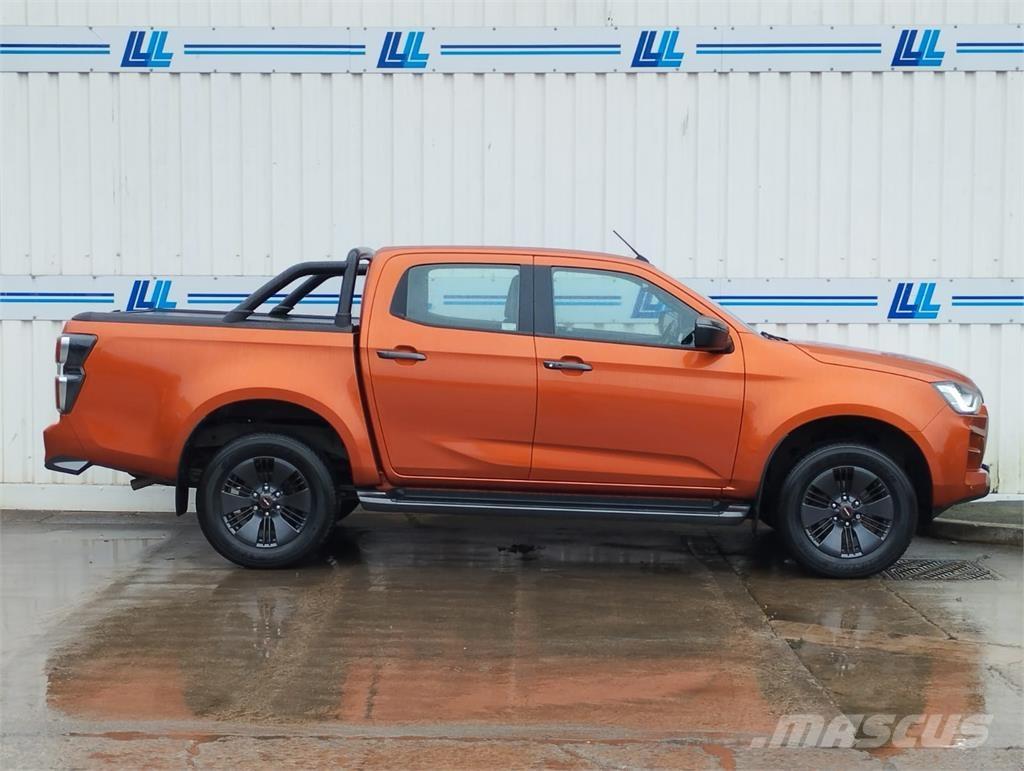 Isuzu V-Cross Vieglais kravas automobilis/izkraušana no sāniem