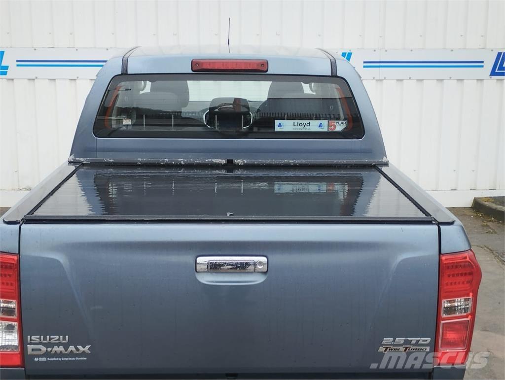 Isuzu Yukon Vieglais kravas automobilis/izkraušana no sāniem