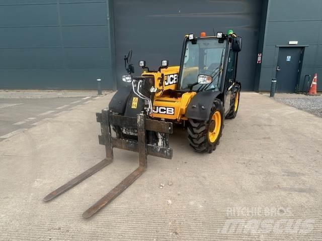 JCB 525-60 Agri-Plus Teleskopiskie manipulatori