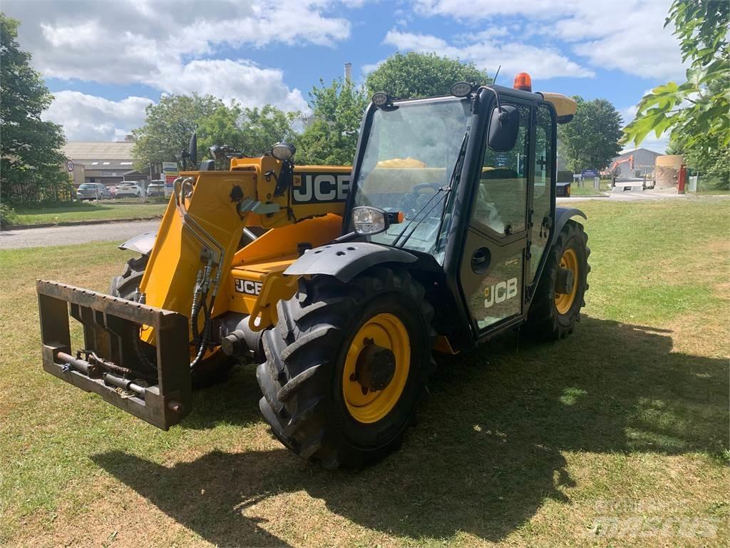 JCB 527-58 Teleskopiskie manipulatori