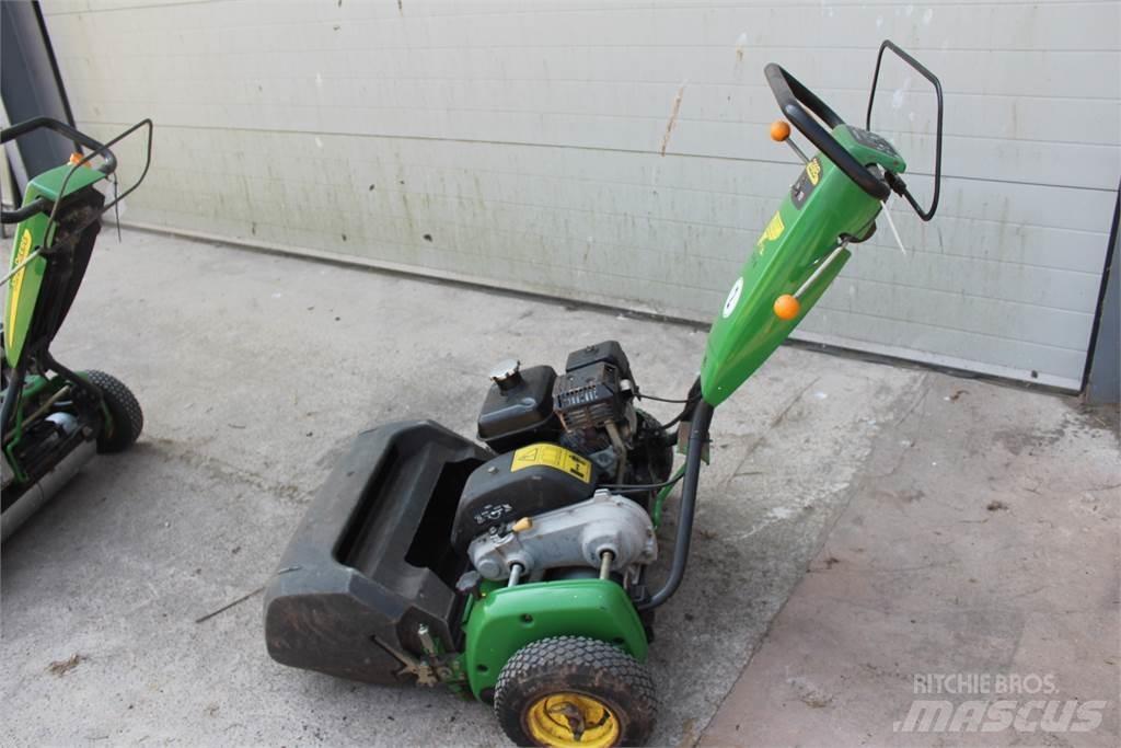 John Deere 220B Stumjamās pļaujmašīnas