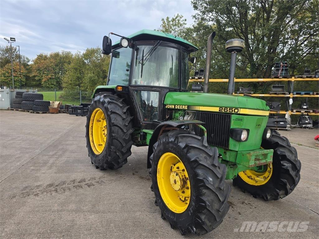 John Deere 2650 Traktori