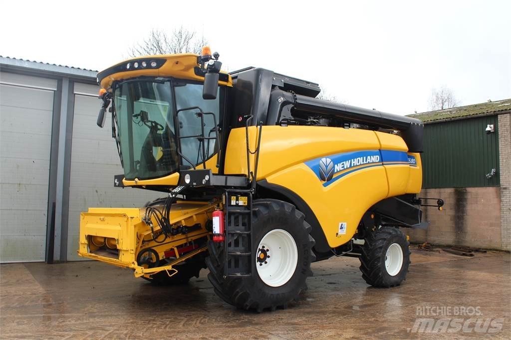 New Holland CX5.80S Ražas novākšanas kombaini