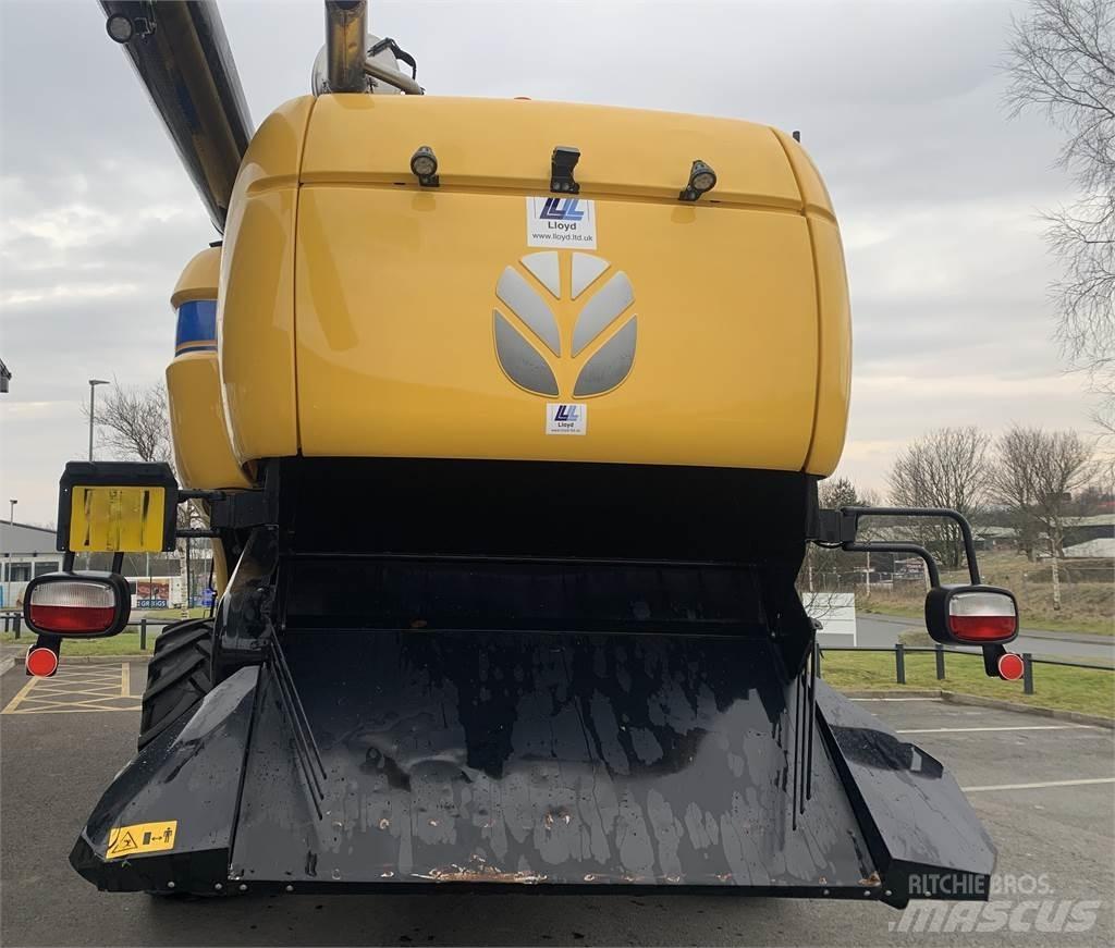New Holland CX8.80 Ražas novākšanas kombaini