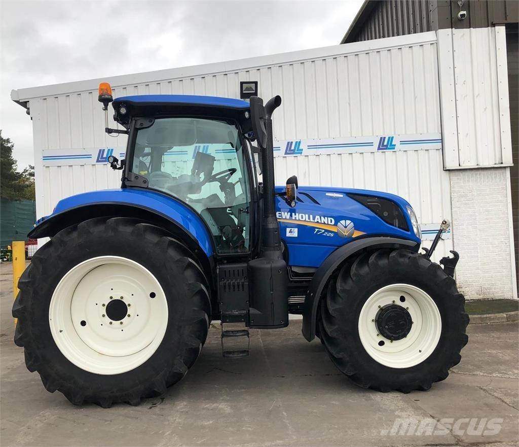 New Holland T7.225 Traktori