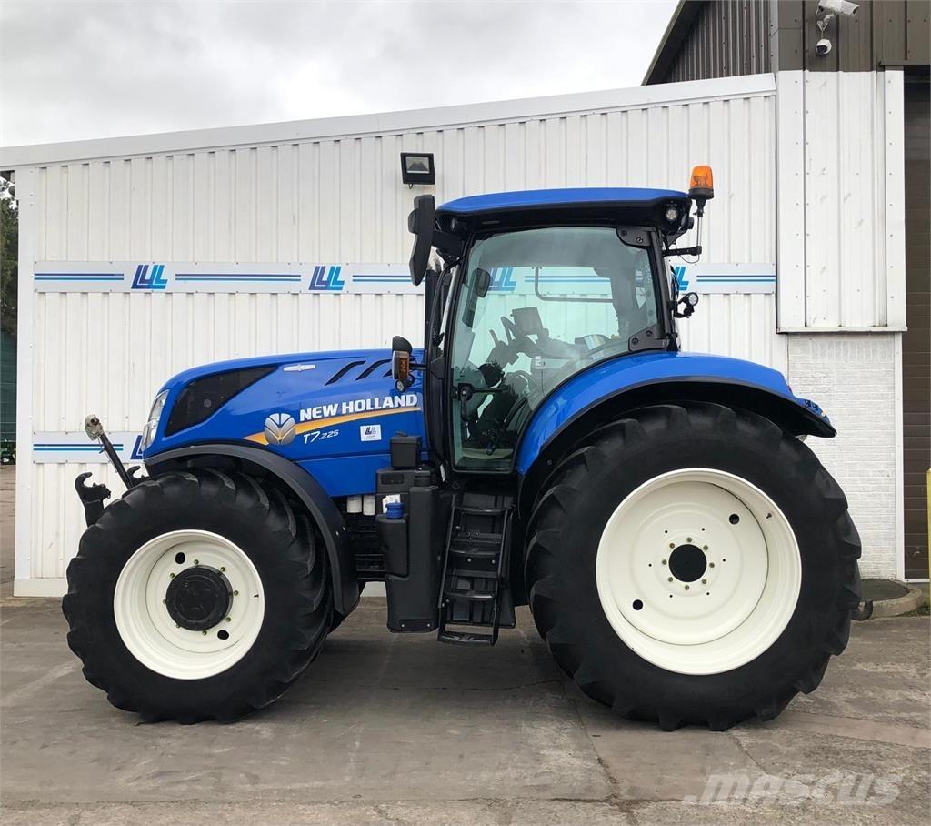 New Holland T7.225 Traktori