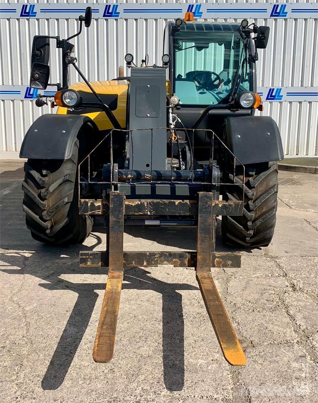 New Holland TH7.37 Teleskopiskie manipulatori
