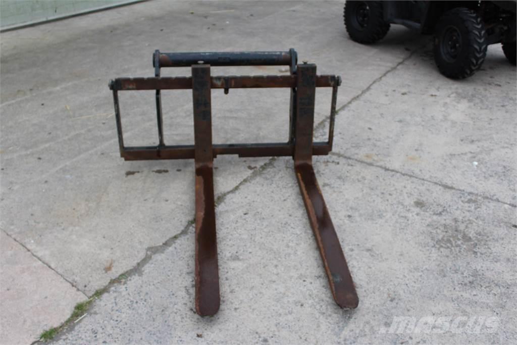  Pallet Forks & Frame Dakšas