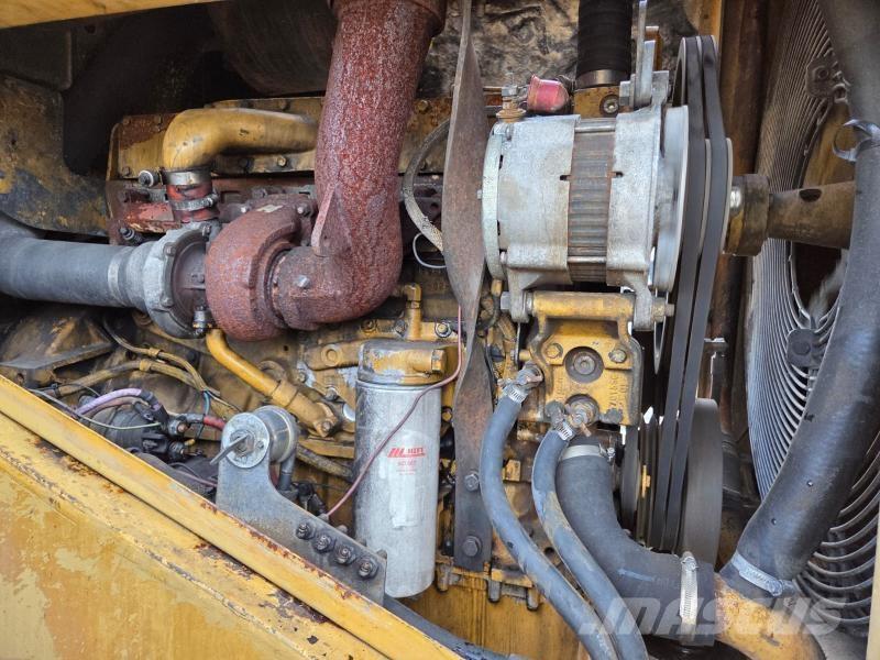 CAT 950F-2 Iekrāvēji uz riteņiem