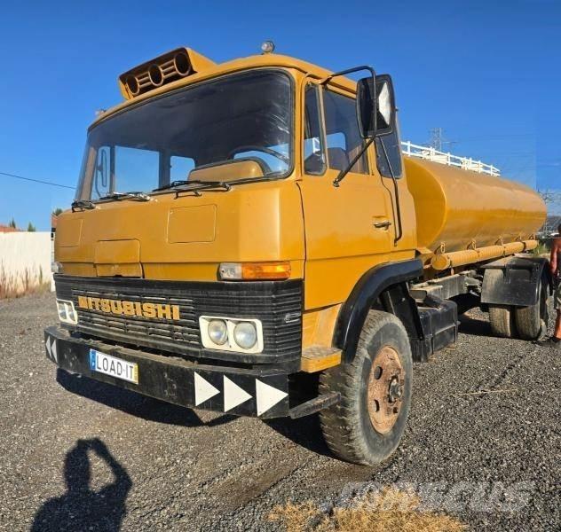 Mitsubishi Fuso Autocisterna