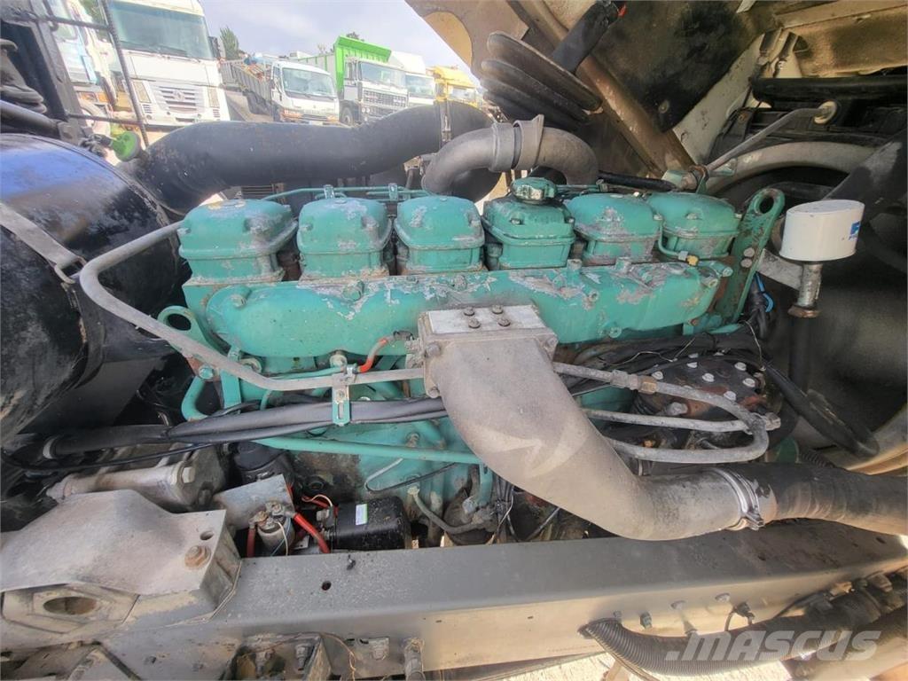 Volvo F10 Pašizgāzējs
