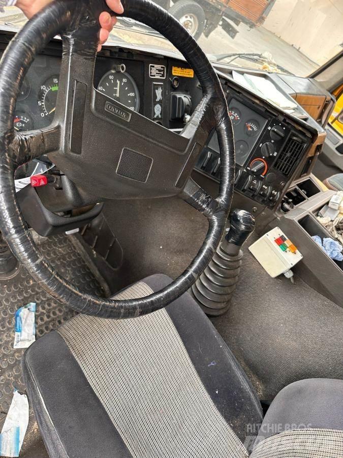 Volvo FL7 Atkritumu izvešanas transports