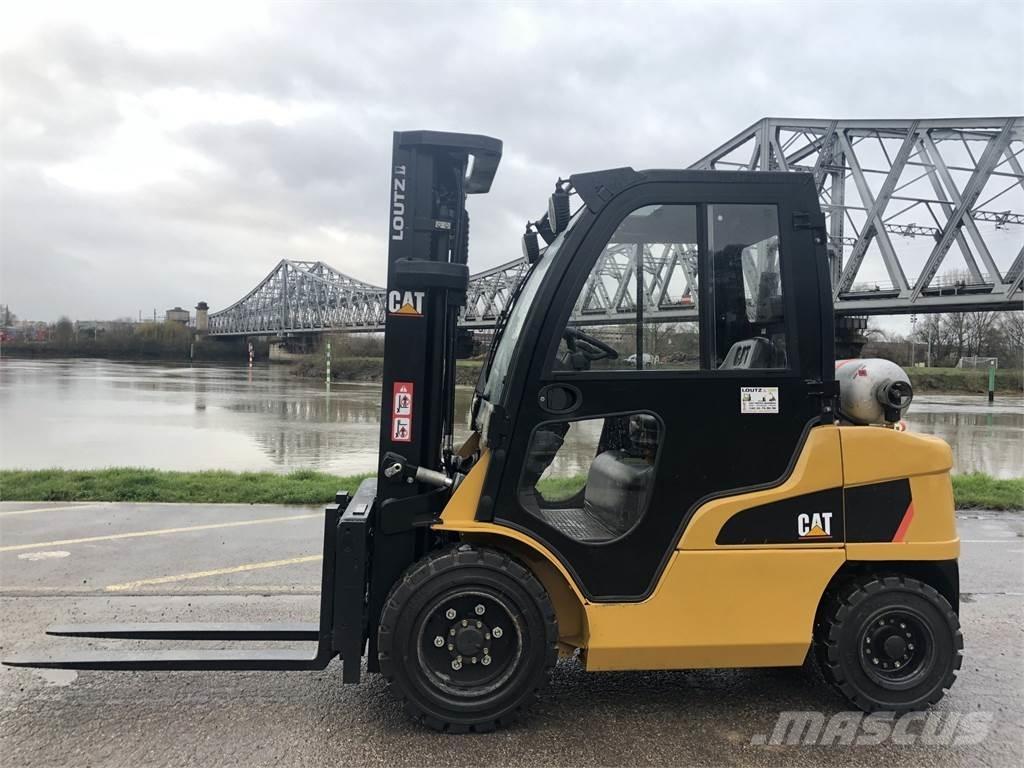 CAT GP30N Autokrāvēji - citi