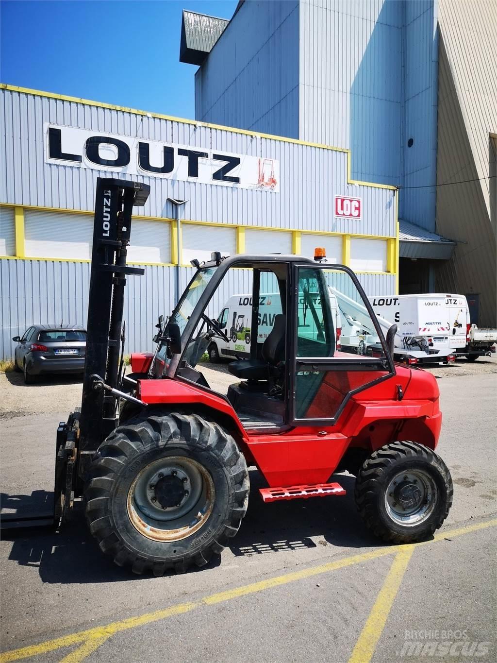 Manitou M26-4 Apvidus autokrāvējs