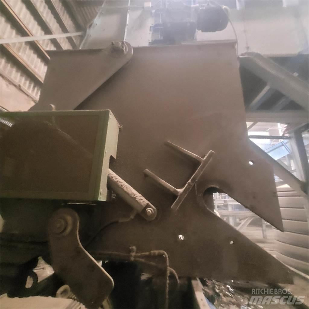DGM 40 Atkritumu smalcinātāji