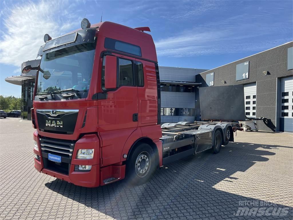 MAN TGX 26.500 6x2 Smagās mašīnas ar konteineriem