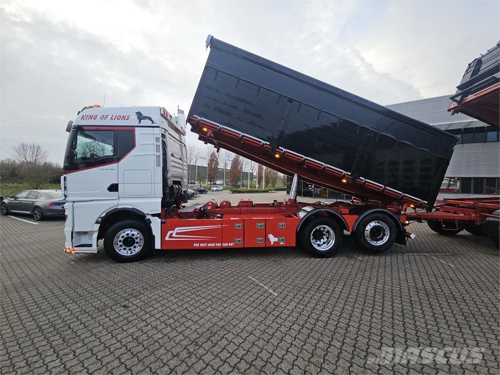 MAN TGX 26.580 6X2-4 Pašizgāzējs