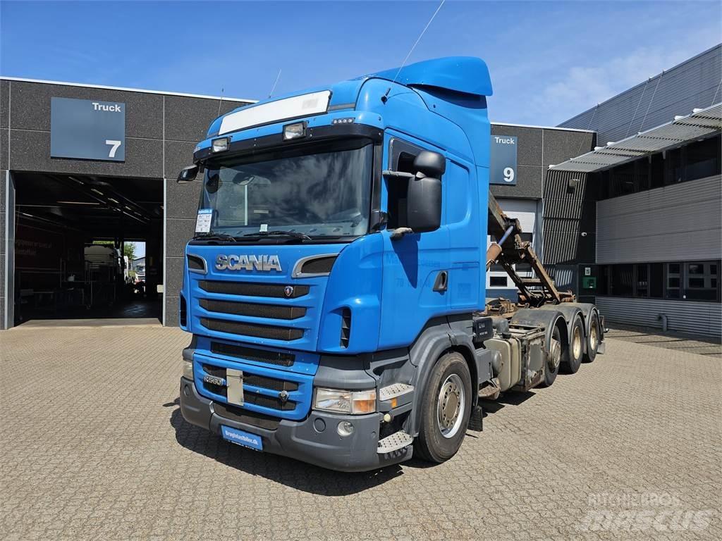 Scania R560 Treileri ar āķi