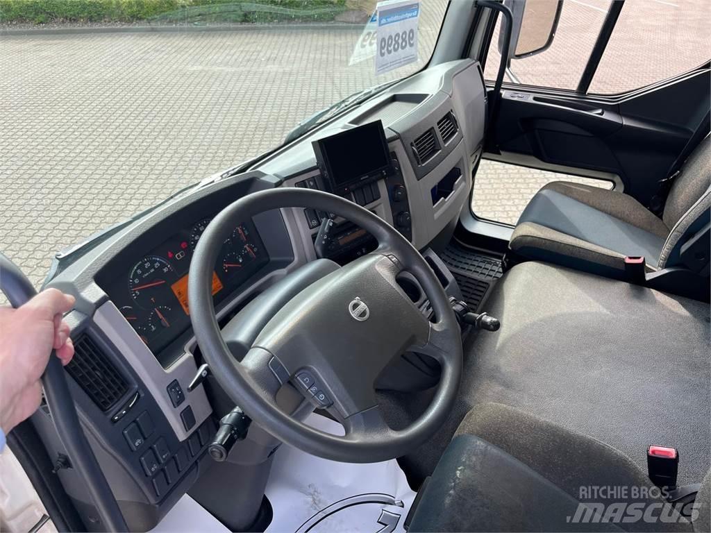 Volvo FL210 Furgons