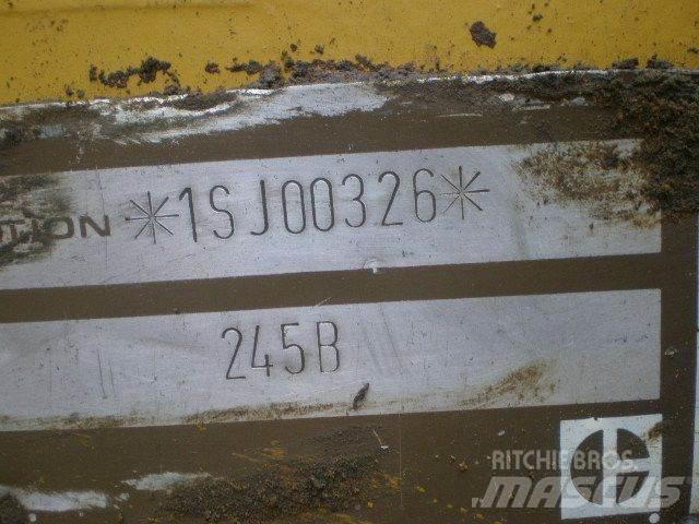 CAT 245B Kāpurķēžu ekskavatori