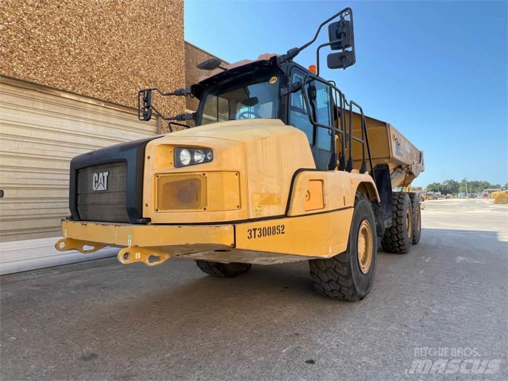 CAT 730 Artikulētie pašizgāzēji
