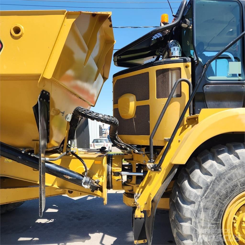 CAT 730 Artikulētie pašizgāzēji