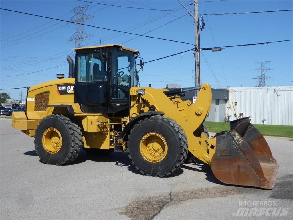 CAT 938M Iekrāvēji uz riteņiem