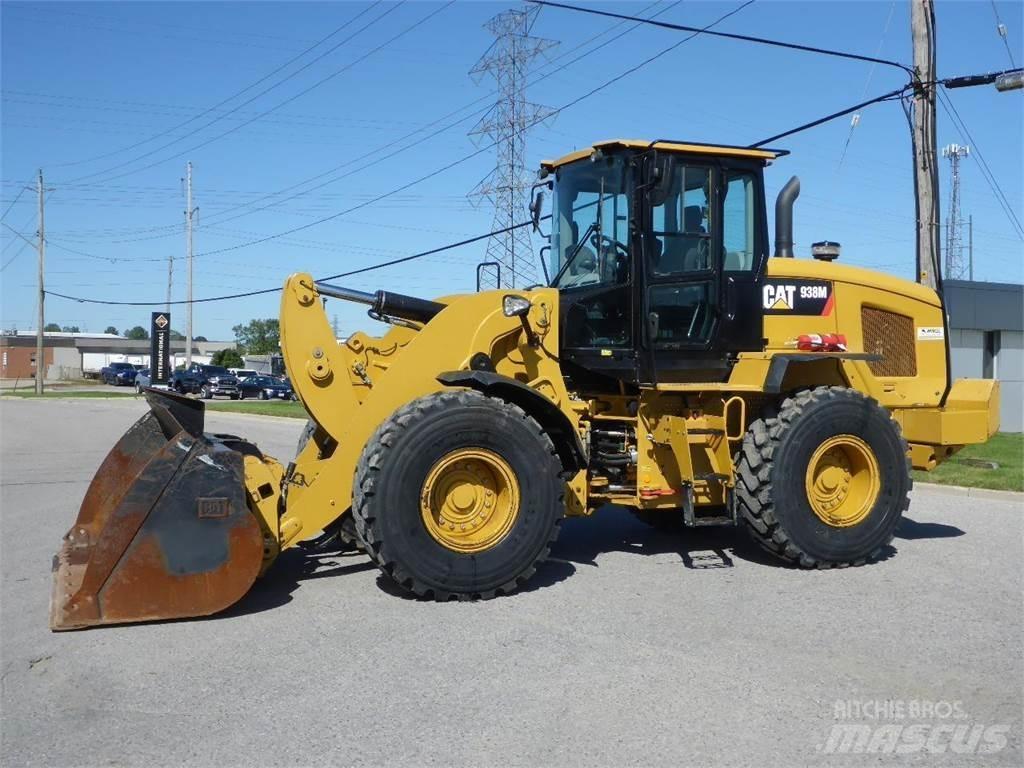 CAT 938M Iekrāvēji uz riteņiem
