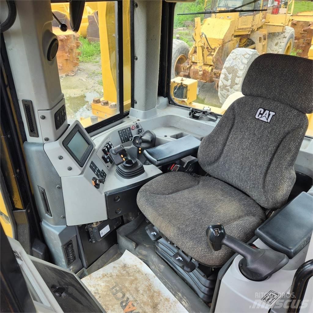 CAT D8T LGP Kāpurķēžu buldozeri