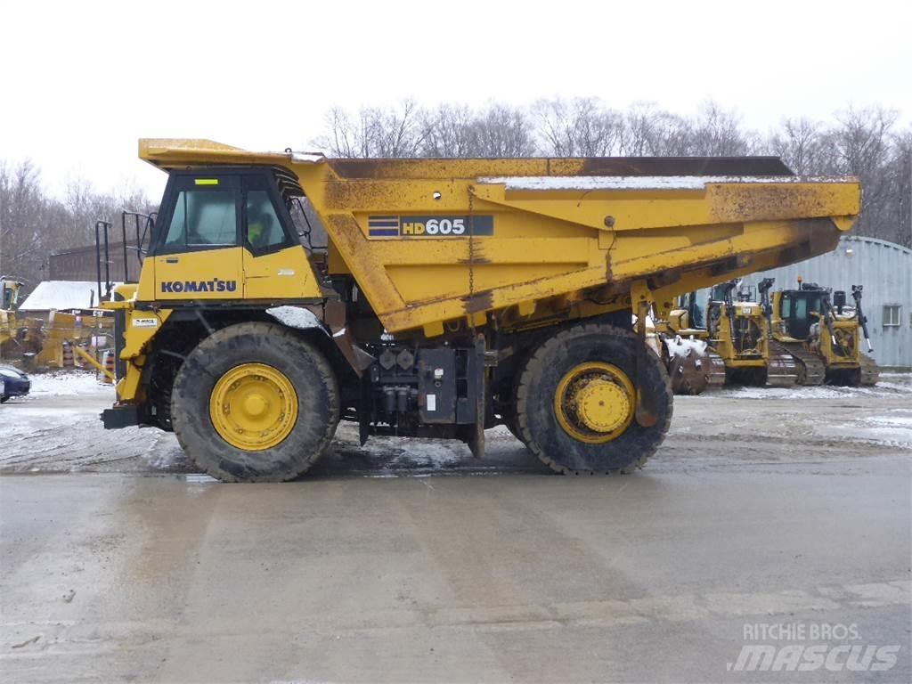 Komatsu HD605-7 Karjeras kravas automašīnas