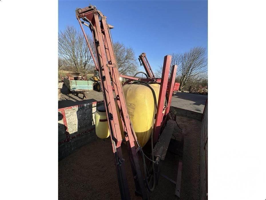 Hardi 1000 ltr., 12 m. Lauksaimniecība- Citi